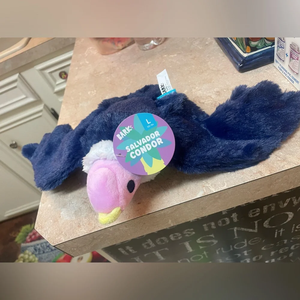 BarkBox Super Chewer Walkies in the Andes! Salvador Condor, size Large